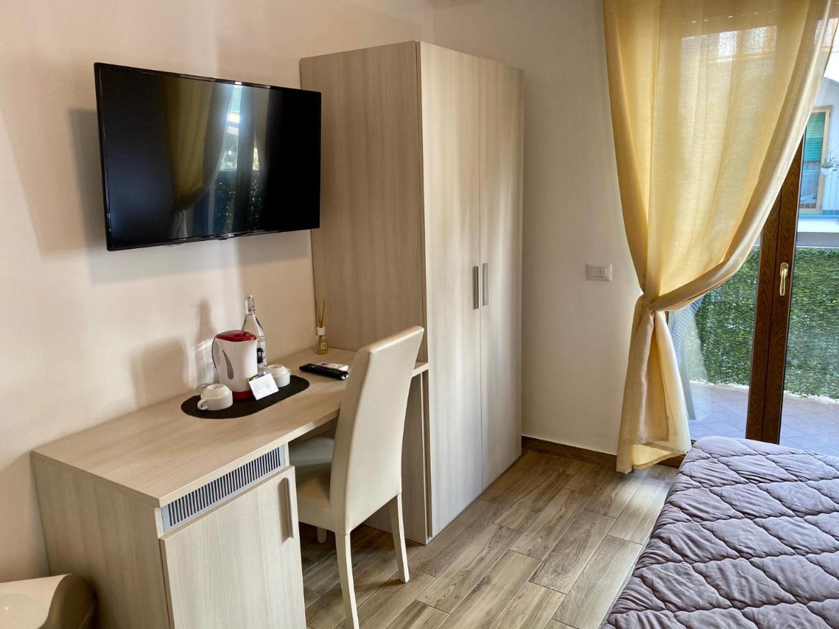 Caruso Rooms Sorrento Bagian luar foto
